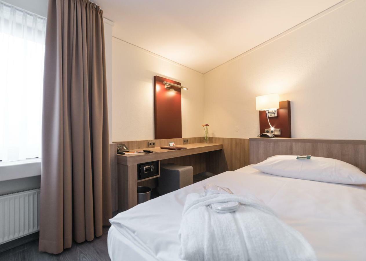 Hotel Gustav-Stresemann-Institut 본 외부 사진
