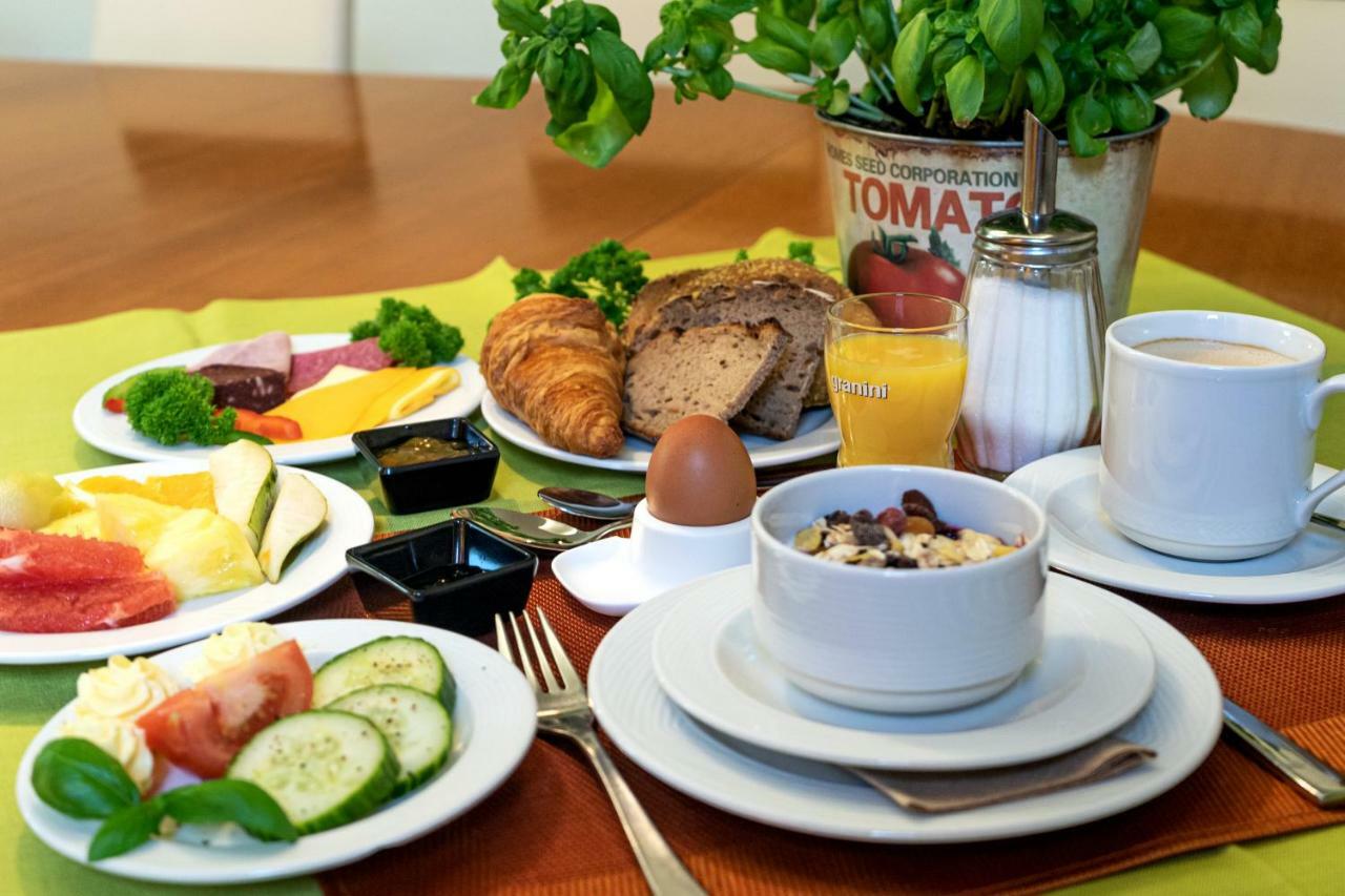 Hotel Gustav-Stresemann-Institut 본 외부 사진